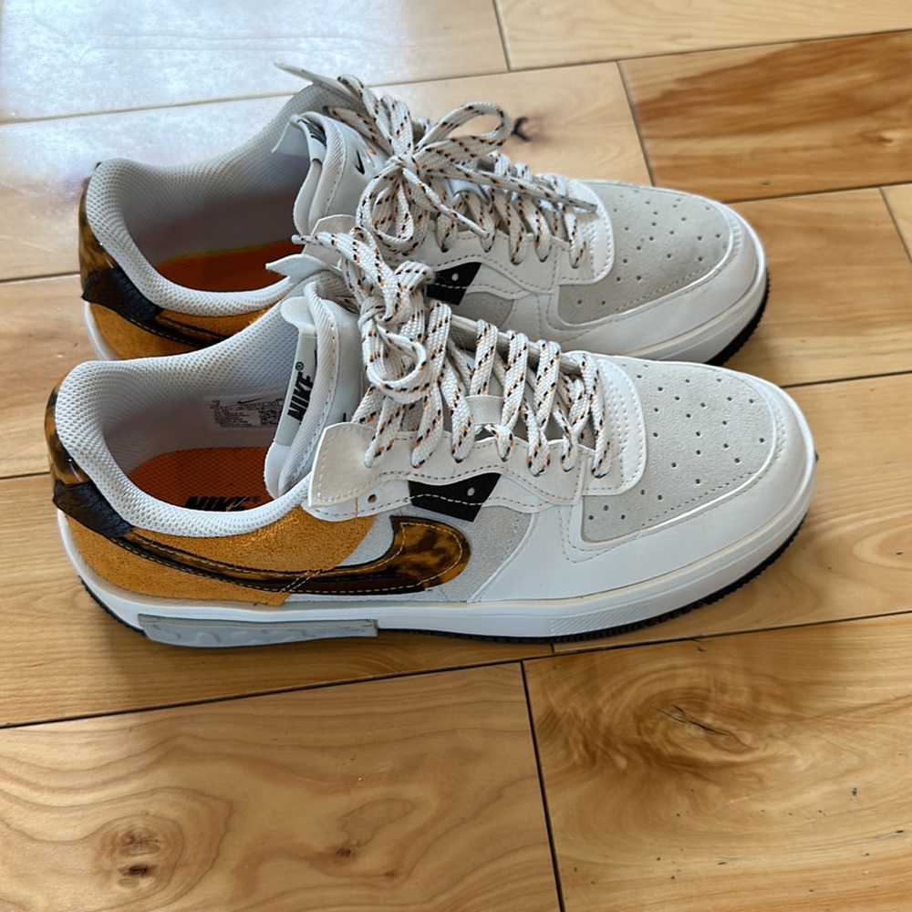 Nike women’s shoes size 9